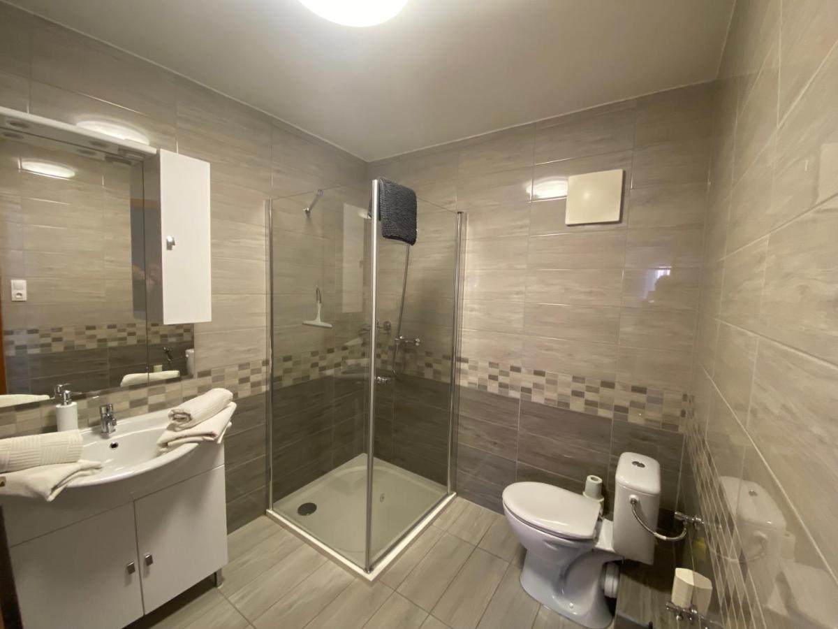 Cafe Relax Apartments Héviz Zewnętrze zdjęcie