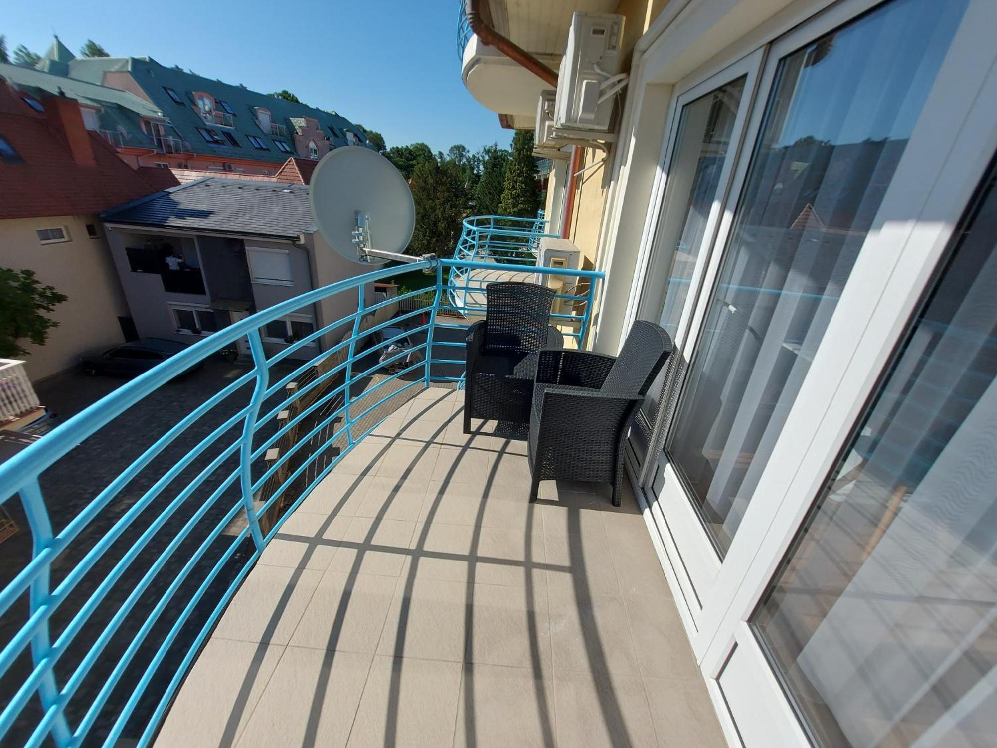 Cafe Relax Apartments Héviz Zewnętrze zdjęcie