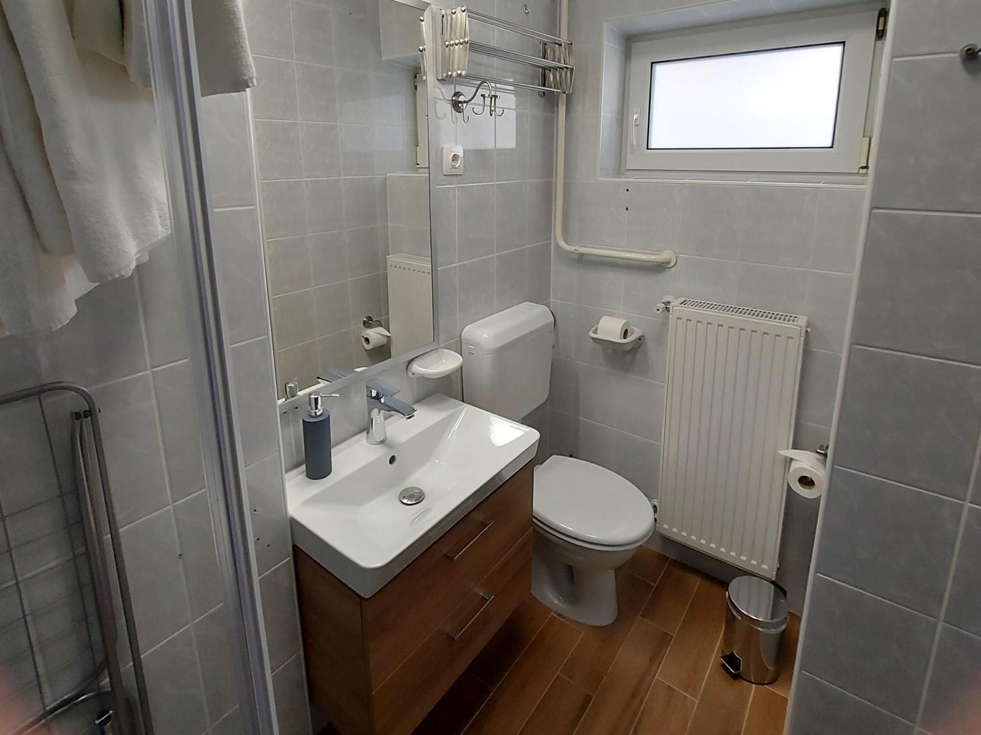 Cafe Relax Apartments Héviz Zewnętrze zdjęcie