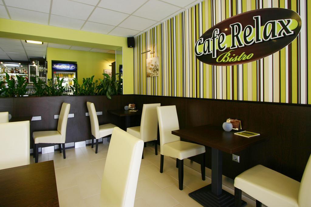 Cafe Relax Apartments Héviz Zewnętrze zdjęcie